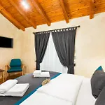 Villa Luxury Jerini House With Pool And Wellness Bajcici