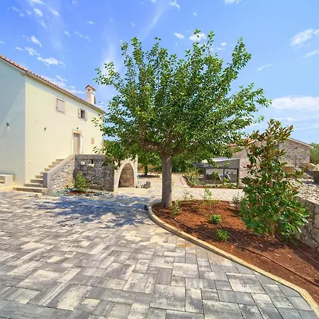 וילה Luxury Jerini House With Pool And Wellness Bajcici