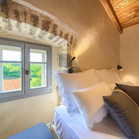 Luxury Jerini House With Pool And Wellness