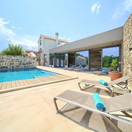 Luxury Jerini House With Pool And Wellness * Bajcici