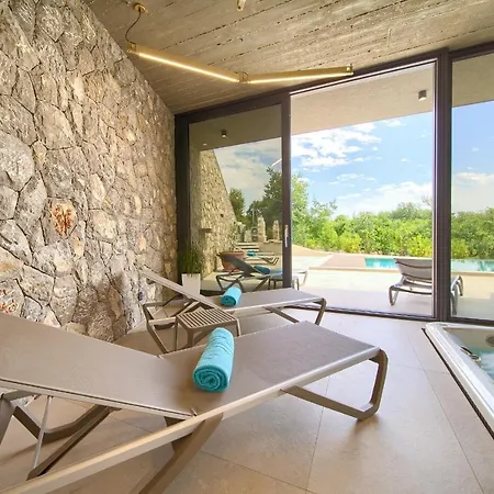 Luxury Jerini House With Pool And Wellness * Bajcici