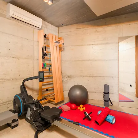 Villa Luxury Jerini House With Pool And Wellness Bajcici