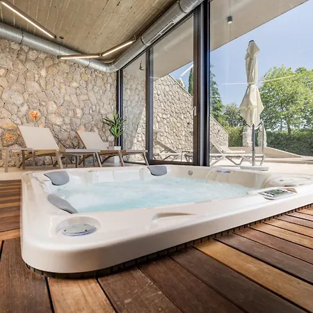 Luxury Jerini House With Pool And Wellness * Bajcici