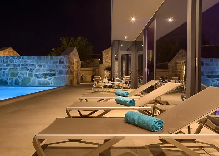 Vila Luxury Jerini House With Pool And Wellness Bajcici