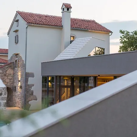 Βίλα Luxury Jerini House With Pool And Wellness Bajcici