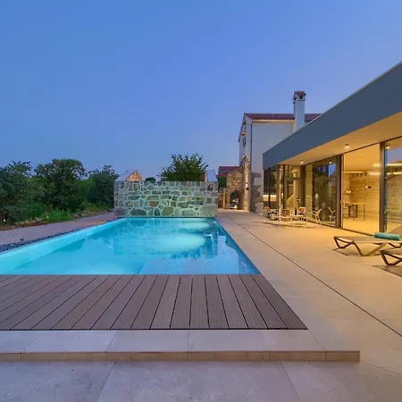 Luxury Jerini House With Pool And Wellness Villa Bajcici