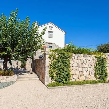 Luxury Jerini House With Pool And Wellness