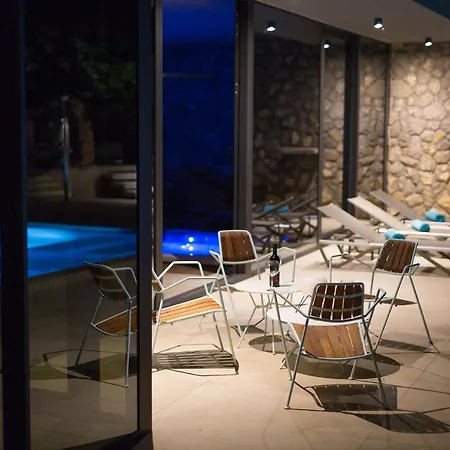 Luxury Jerini House With Pool And Wellness * Bajcici