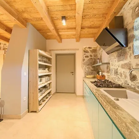 Luxury Jerini House With Pool And Wellness * Bajcici