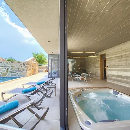 Villa Luxury Jerini House With Pool And Wellness *