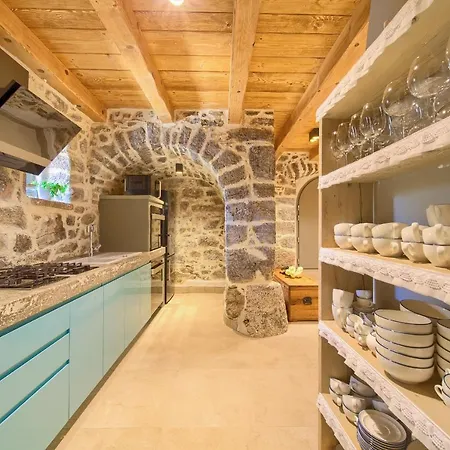 Villa Luxury Jerini House With Pool And Wellness Bajcici