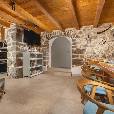Luxury Jerini House With Pool And Wellness * Bajcici
