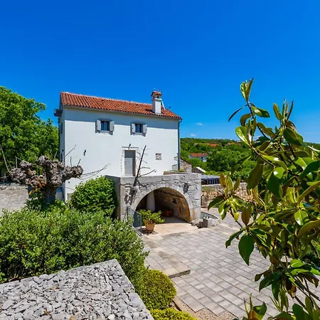 Villa Luxury Jerini House With Pool And Wellness Bajcici