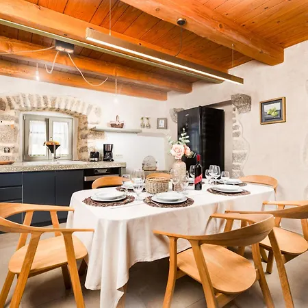 Luxury Jerini House With Pool And Wellness