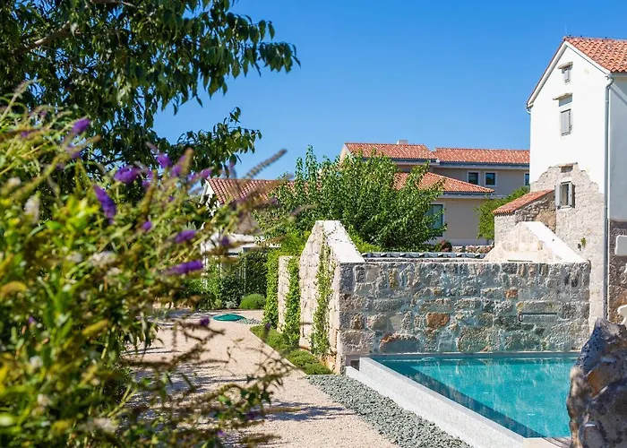 Luxury Jerini House With Pool And Wellness * Bajcici