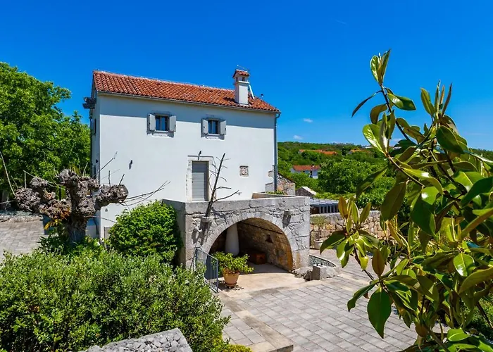 Βίλα Luxury Jerini House With Pool And Wellness Bajcici
