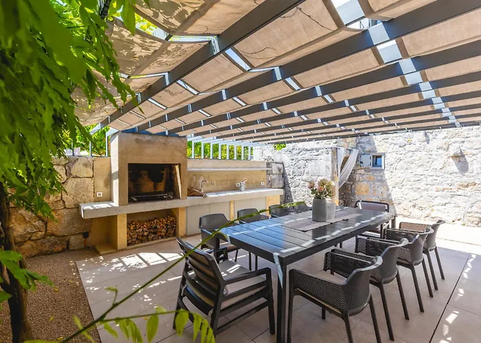 Luxury Jerini House With Pool And Wellness * Bajcici