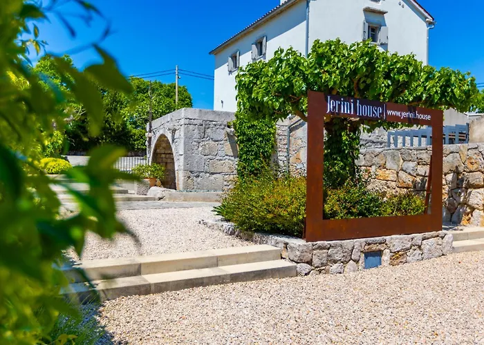 Luxury Jerini House With Pool And Wellness