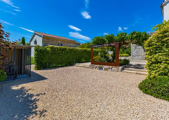 Villa Luxury Jerini House With Pool And Wellness *