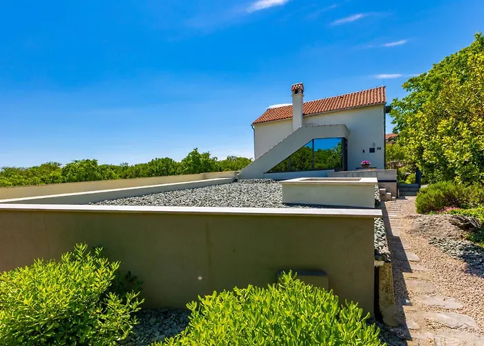 Βίλα Luxury Jerini House With Pool And Wellness Bajcici