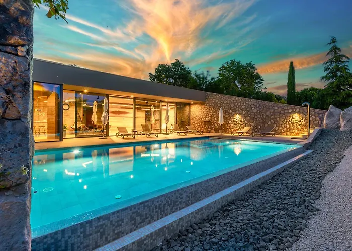 Luxury Jerini House With Pool And Wellness * Bajcici