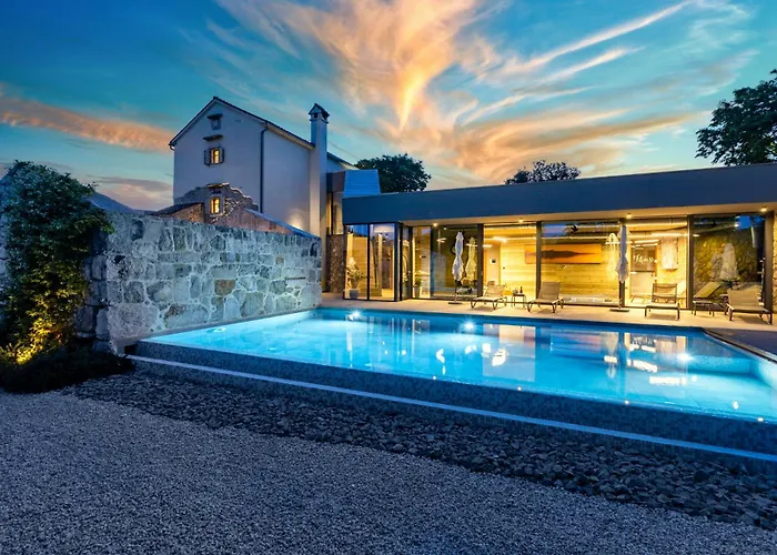 Βίλα Luxury Jerini House With Pool And Wellness Bajcici