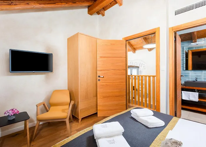 Βίλα Luxury Jerini House With Pool And Wellness Bajcici