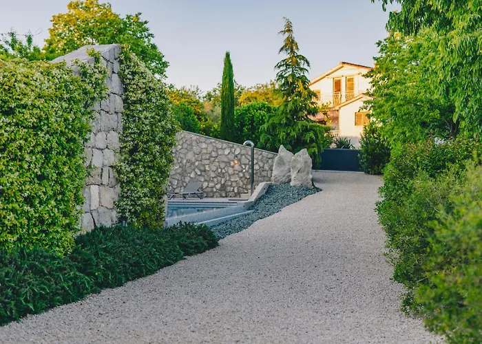 Luxury Jerini House With Pool And Wellness