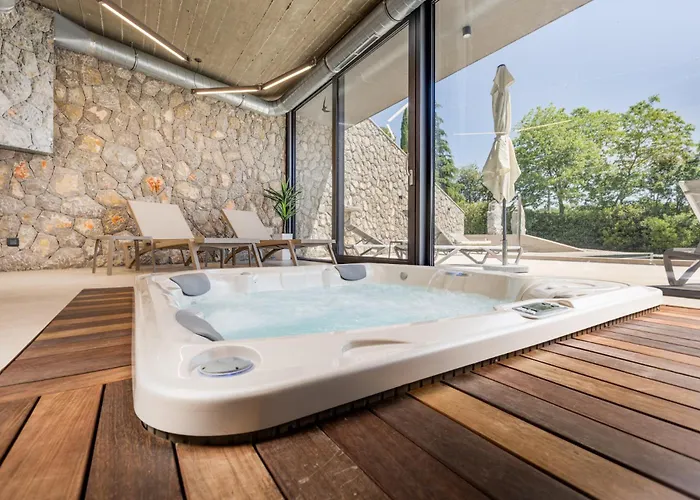 Luxury Jerini House With Pool And Wellness * Bajcici