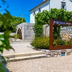 Luxury Jerini House With Pool And Wellness