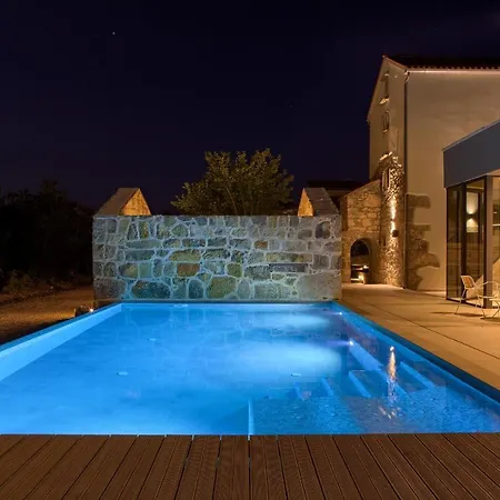 Villa Luxury Jerini House With Pool And Wellness