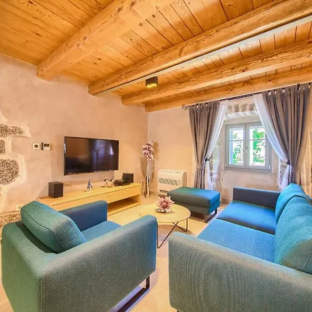 Luxury Jerini House With Pool And Wellness