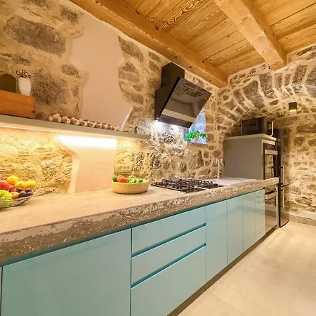 Villa Luxury Jerini House With Pool And Wellness Bajcici