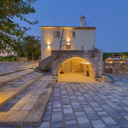 Luxury Jerini House With Pool And Wellness * Bajcici