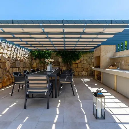 Luxury Jerini House With Pool And Wellness
