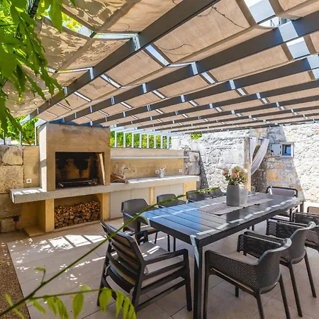 Luxury Jerini House With Pool And Wellness * Bajcici