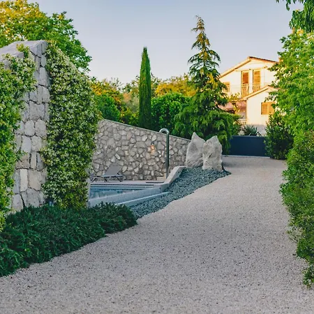 Luxury Jerini House With Pool And Wellness