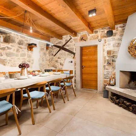 Luxury Jerini House With Pool And Wellness Bajcici
